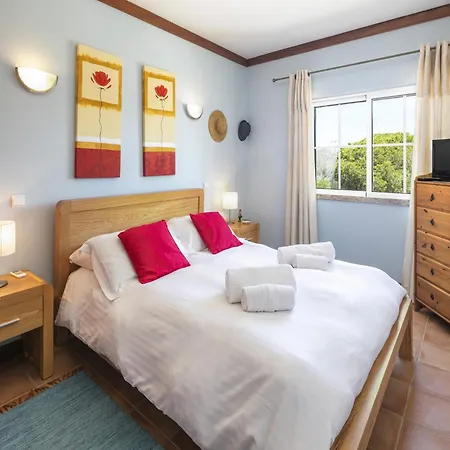 Charming In With Pool Benagil