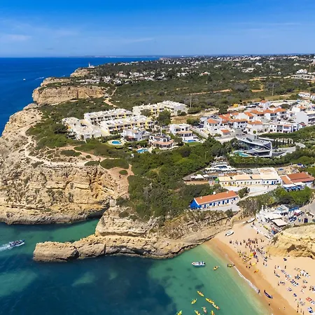 Charming In With Pool Benagil